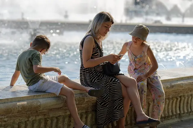 10 Creative Family Activities to Enjoy Together