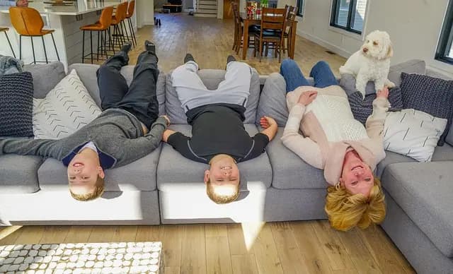 10 Creative Indoor Games for Family Bonding