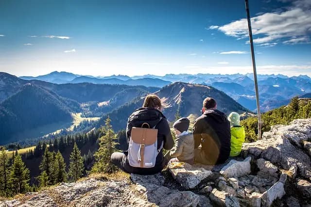 10 Essential Tips for Planning a Family Adventure