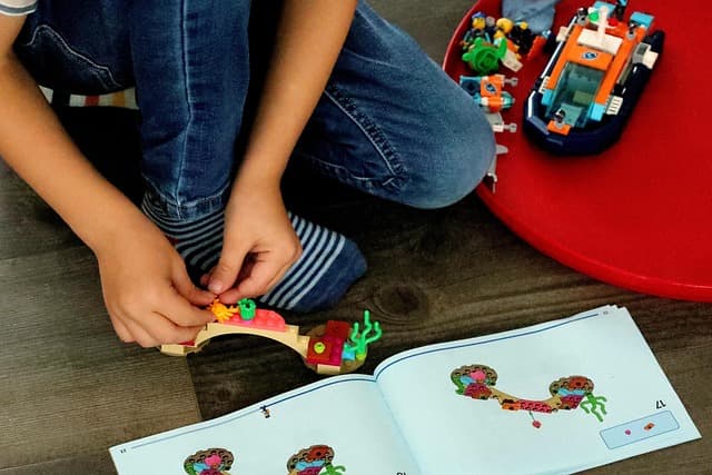 10 Creative Indoor Activities for Family Bonding