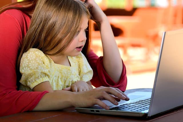 10 Creative Indoor Activities for Quality Family Bonding